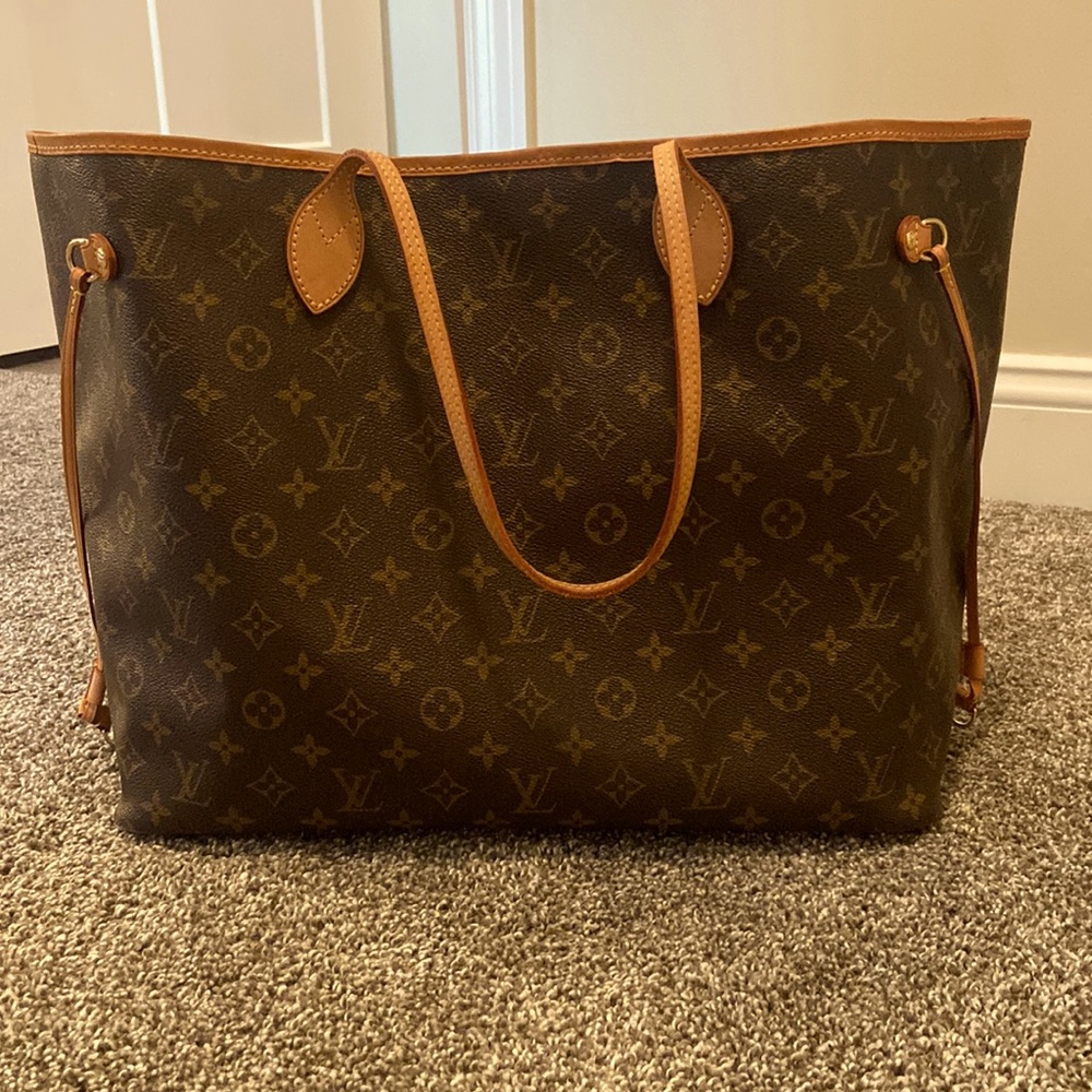 GM never full authentic LV bag. EXCELLENT CONDITION- like new ❤️